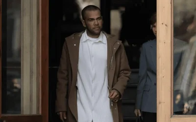 Дани Алвеш купува португалски третолигаш