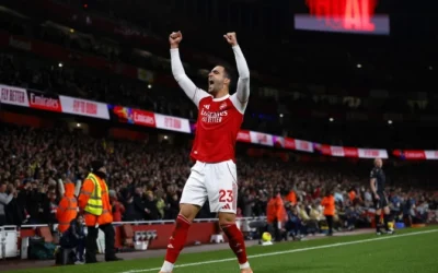 Арсенал со победа против Брајтон повторно на 5 бода разлика од Сити