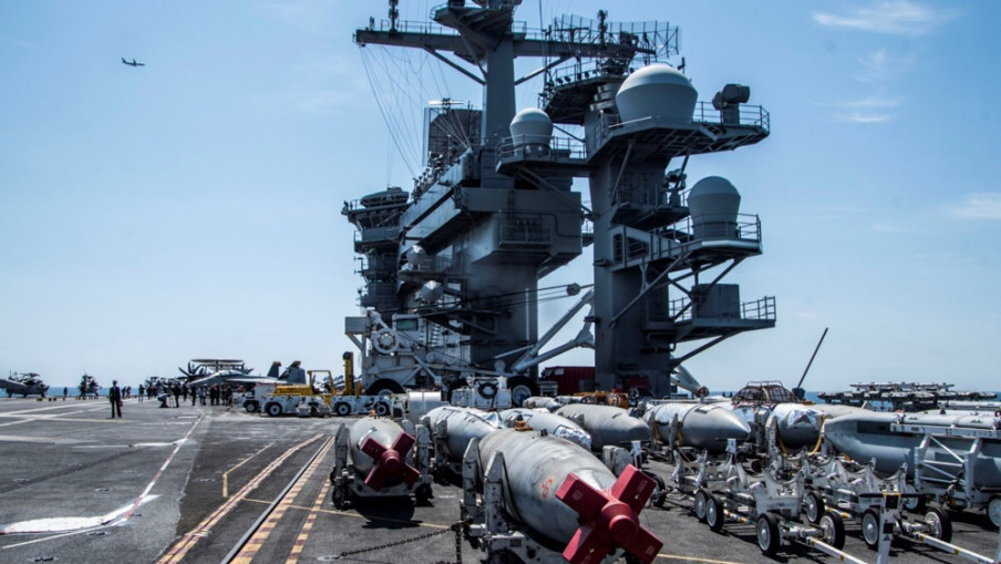 Техеран тврди дека американските носачи на авиони се повлекоа на 1.000 километри од иранскиот брег