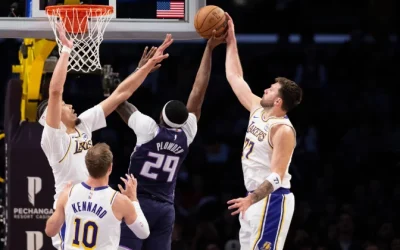 Кливленд го победи Детроит во дербито на Истокот на НБА