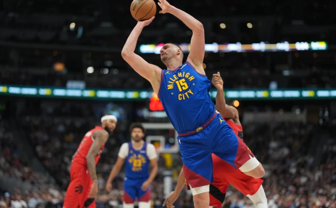 Денвер го презеде петтото место на Западот по тешка победа против Торонто