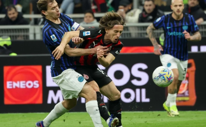 Интер сака да го продолжи договорот со Барела, пред да им го земе некој клуб од Премиер лигата