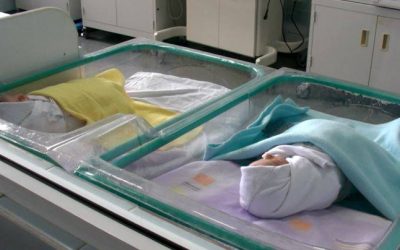 Драматичен пад на новородени бебиња во Македонија