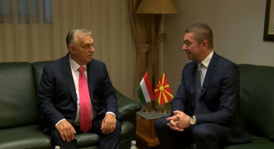 Мицкоски денеска ќе се сретне со Орбан во Будимпешта