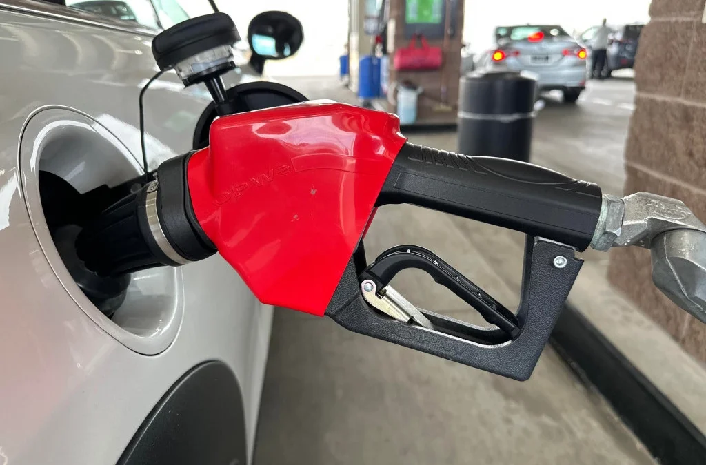 Германскиот регулатор ги повика компаниите што поскоро да ги намалат цените на бензинот и дизелот