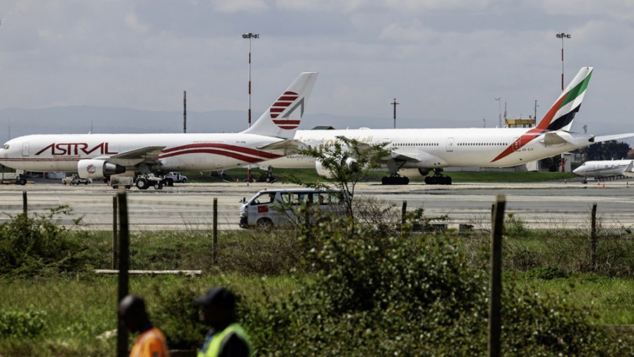 Иран делумно го отвори воздушниот простор