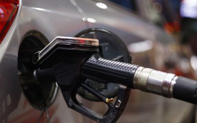 Цената на сировата нафта околу 99 долари за барел