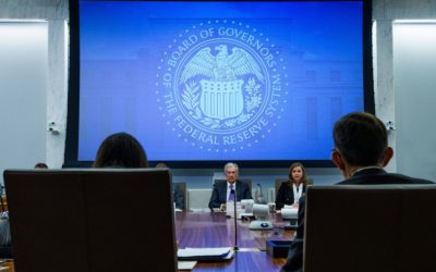 ФЕД ги задржа референтните каматни стапки на 3,5 и 3,75 насто