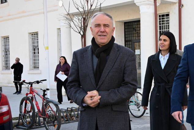 МВР поднесе кривична пријава против градоначалникот на Струга