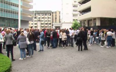 Протест пред Собранието против даноци на приходи од странство