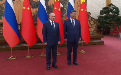 Путин пристигнува во Пекинг на средба со Си, само неколку денови по Трамп