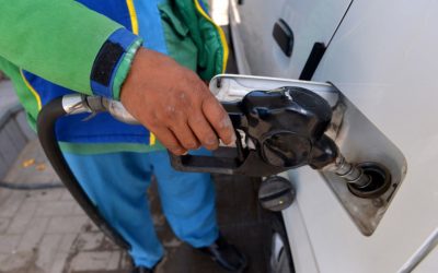 Цената на сировата нафта падна под 70 долари за барел