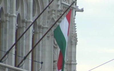 Унгарскиот парламент едногласно одобри намалување на платите на пратениците за 40%