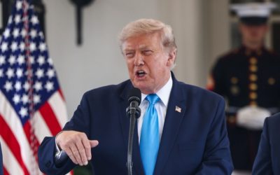 „Фајненшал тајмс“ : Трамп заробен меѓу војната и договорот со Иран