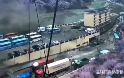 Повеќе од 600 луѓе загинаа во катастрофалните поплави во Непал