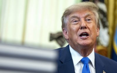 Трамп: Дивидендите на Американците ќе им бидат исплатени и покрај критиките на демократите