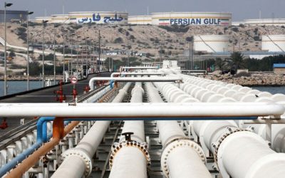 Цената на сировата нафта благо падна на околу 95 долари за барел