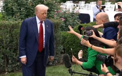 Трамп: САД може да останат во Иран и да ја задржат нафтата како во Венецуела