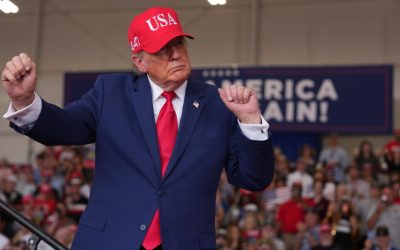 Американскиот претседател Доналд Трамп го замрзна новиот пакет санкции против Русија два дена пред да стапи во сила